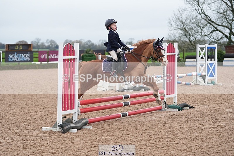 251116-095446-01451 - Cls 18 Clear Round 50cm