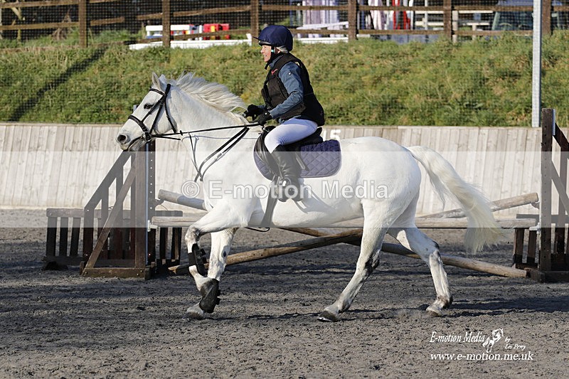 _EST0078 - Bourne Valley Riding Club Winter Showjumping 27/03/22