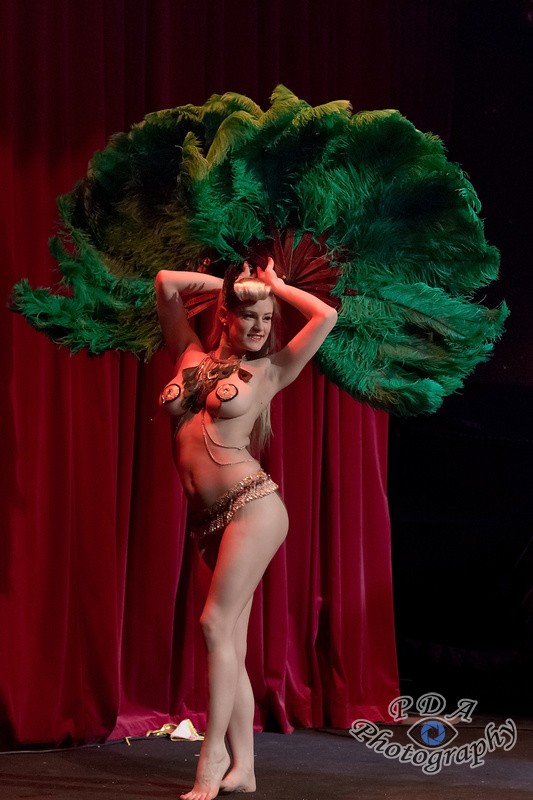 10 Ruby Deshabille in Molls & Mollteasers at The Picturedrome