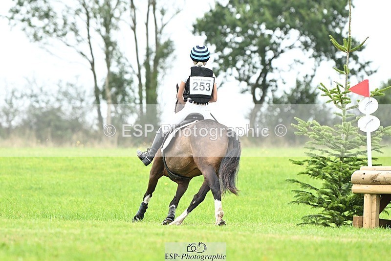 240831A-141419-03669 - 253-Kelsey.Webber-YARTY.RIBBONS