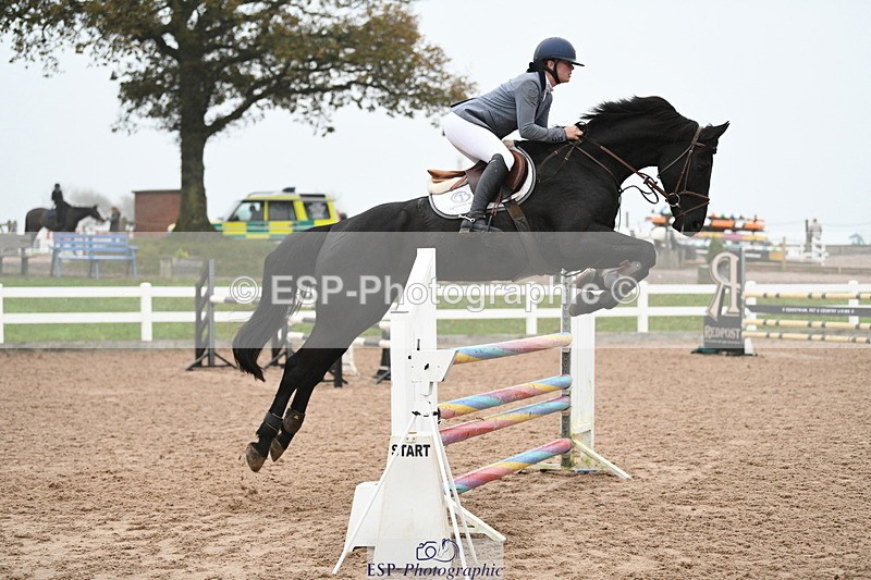 241103A-110041-07645 - SUN Cls 21 Snr Newcomers and 1.10m Open