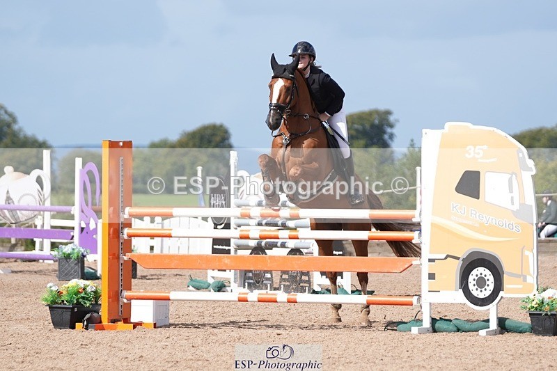 250913-120101-06799 - Cls 15 Snr Foxhunter