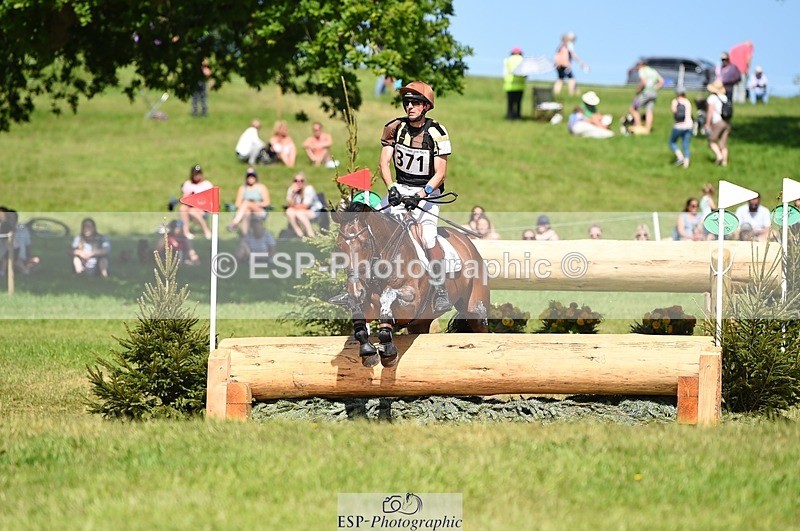 230527-163128-12039 - 371-JERPOINT_ECLIPSE-Max_Gordon-XC