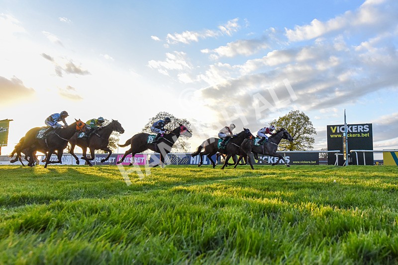 200424-Race 8-Hombre-3379