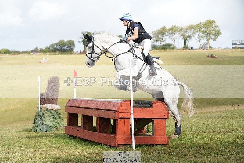 250831-095747-05402 - L-552-Tara.Moore