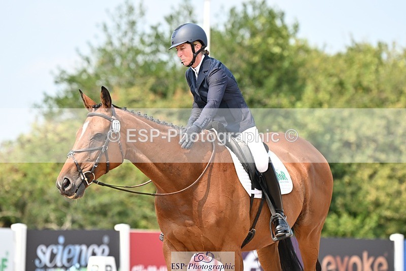 250816-134945-04778 - 117-Sophie.HawkeENORMOUSE