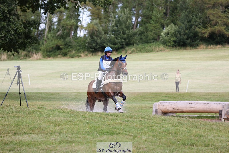 240825X-140753-34444 - 80cm XC 13.30 to 14.30