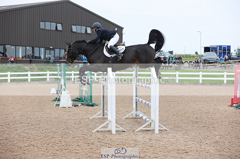241101A-130920-01975 - FRI Cls 6 Foxhunter and 1.20m Open