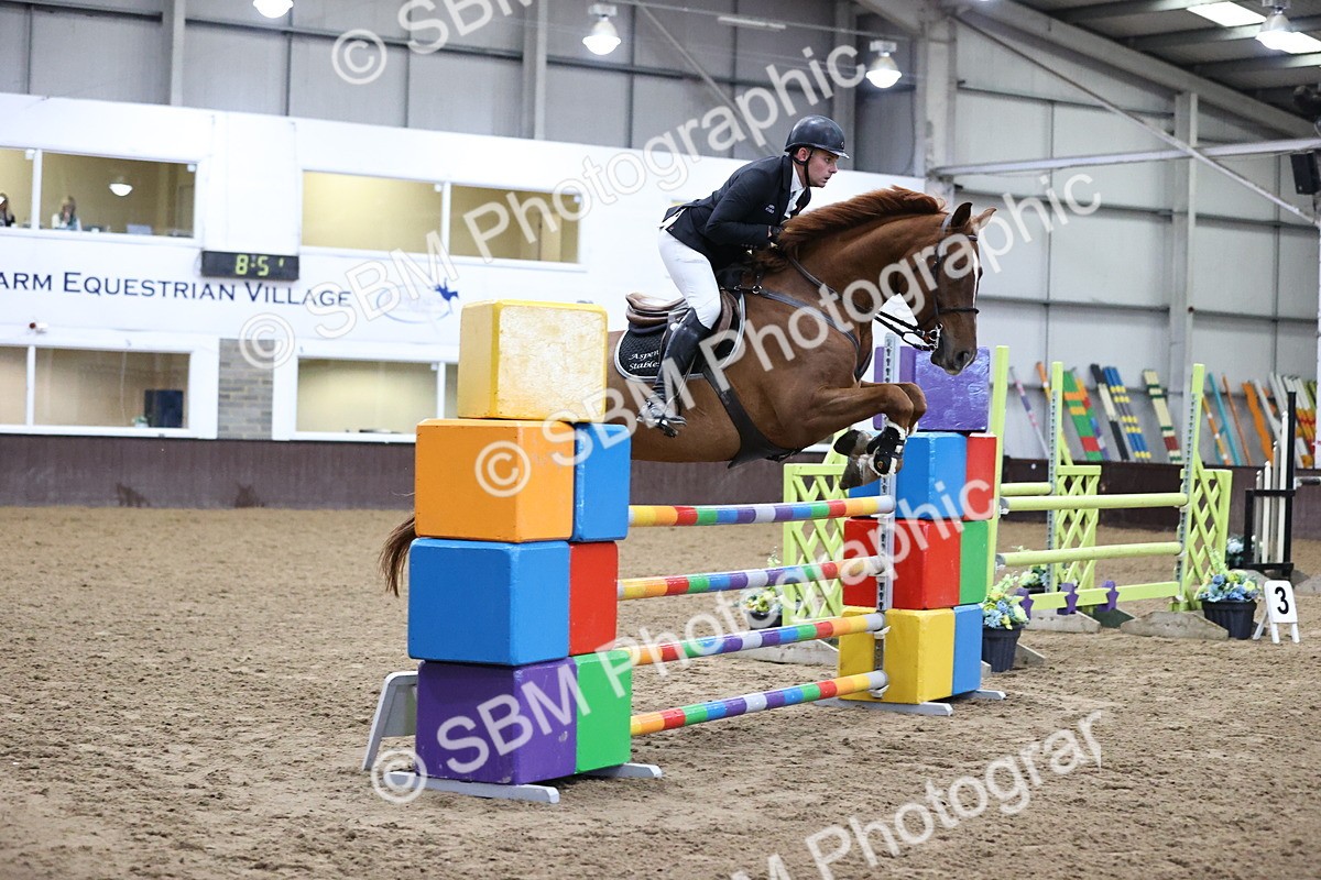 SBM_001855 - Class 4 - Senior Newcomers - 1.10m Open
