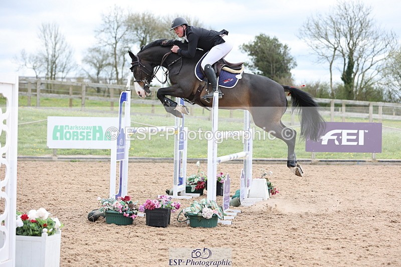 240419A-122909-07253 - Cls 6, 2 Star Medium Tour 1.35m