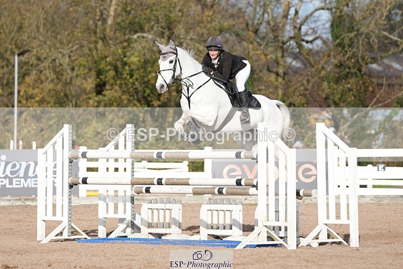 251108-130310-02637 - Cls 13 Foxhunter and 1.20m Open