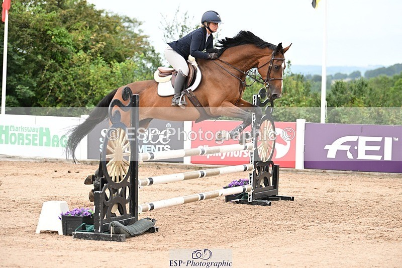 250727-091708-08755 - Cls 31 British Novice and 90cm