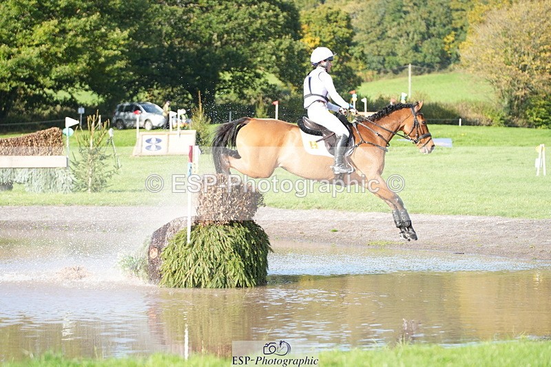 251024A-104648-06922 - A-005-Safia.Woodward