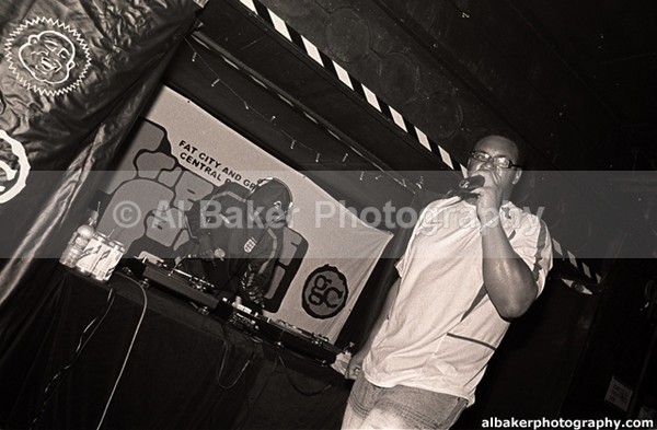 25 bizzniss ty - Friends & Family @ the-roadhouse 18.10.03