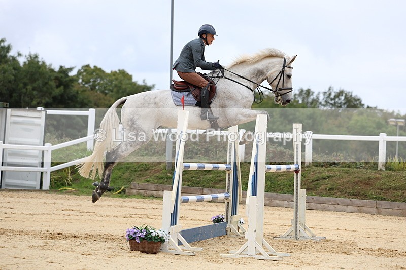 3E7A3224 - Class 9: Senior Foxhunter/1.20 open