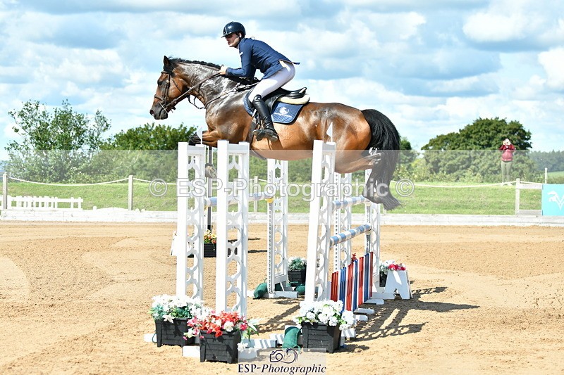 230720A-110237-02051 - Cls 5, 2 Star Medium 1.35m