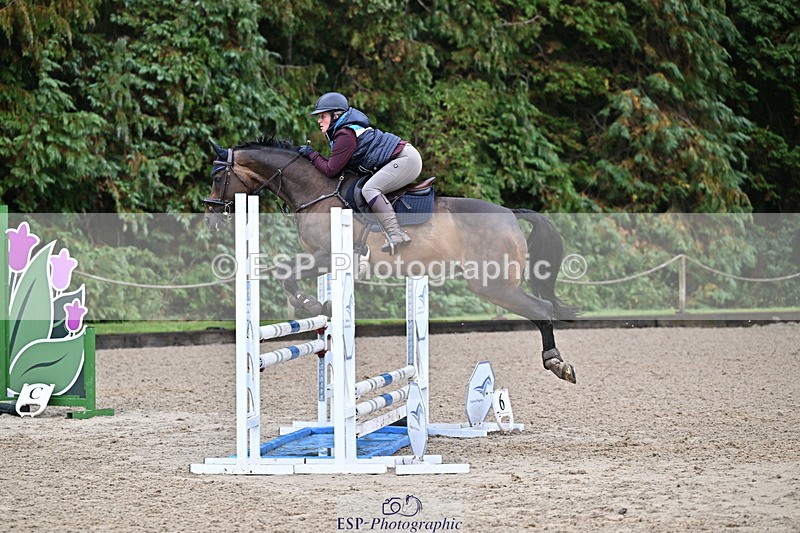 250831A-124216-10401 - Cls 42 Snr 1m Grand Prix