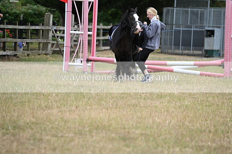 WJ6_9489 - Class 12 Minimus Jumping 45cm