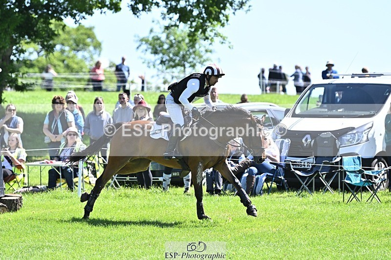 240525-105834-12153 - 324-COOMBELAND_SEMILLY-Rupert_Batting