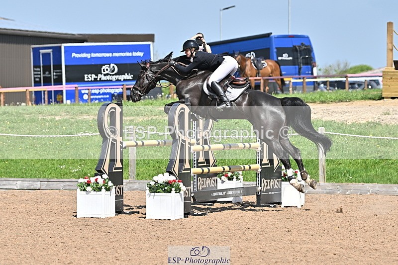 240509A-113923-01249 - Cls 9 Snr 1.20m Open