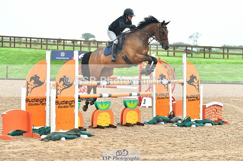 230805A-104921-00209 - Cls 2 Snr Newcomers & 1.10m Open