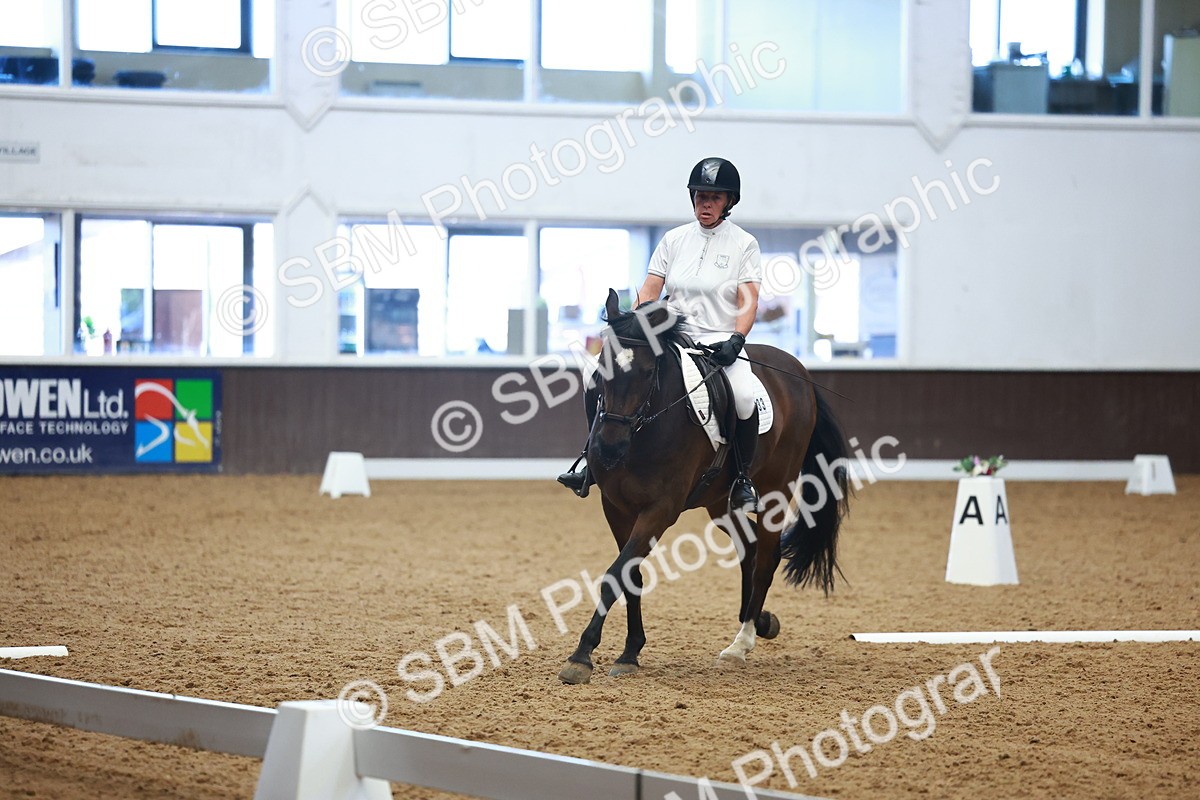 0B8A9097 - Class 6 - Novice 3