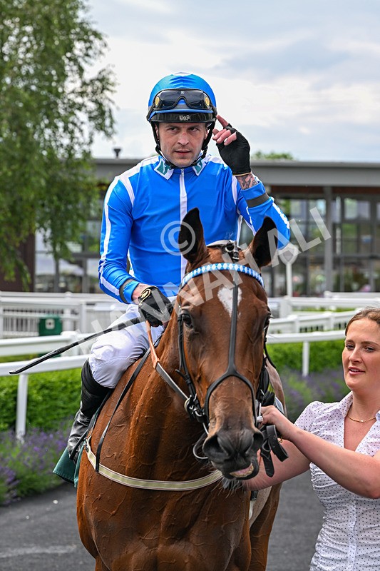 220626-Race 1-Minzelle-8510 - Race 1 14.30pm British EBF Maiden Fillies' Stakes