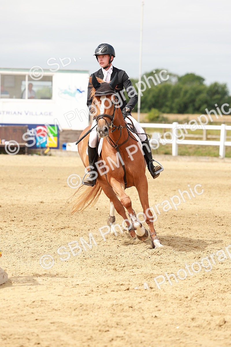 SBM_016932 - Class 20 - Senior Newcomers - 1.10m