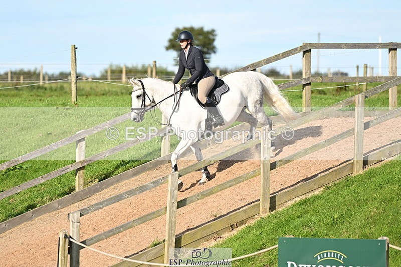 240913A-170446-05279 - Cls 19 Snr 1m Open Speed Derby