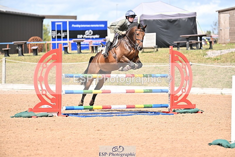 250827B-133737-00611 - Cls 4 Snr Newcomers 1.10m