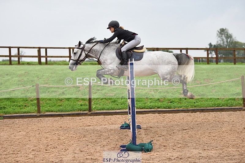 230916A-103040-03822 - Cls 14 Snr Foxhunter