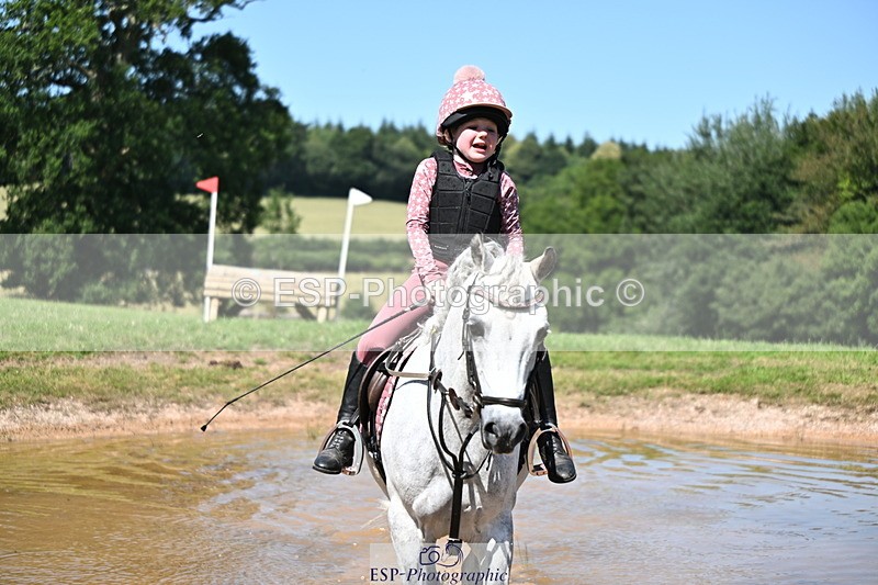 240729B-145923-02927 - Abbie's Group XC