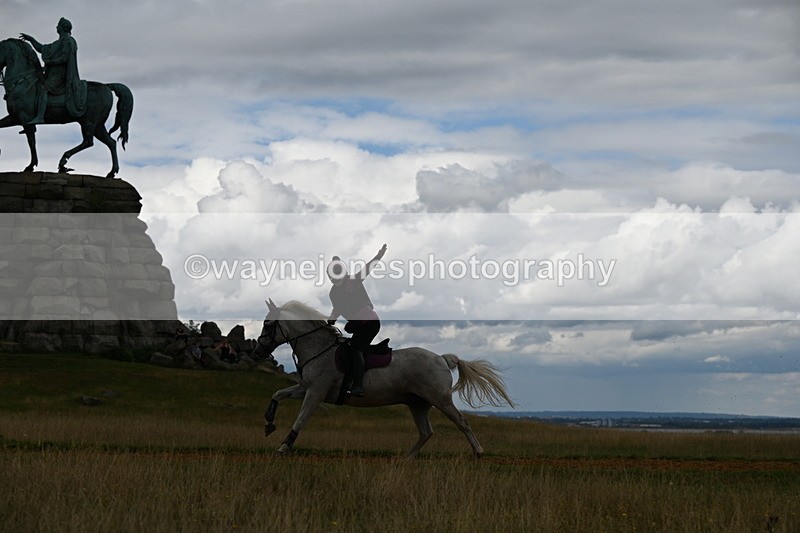 DSC_9468 - Time at Statue 15:11 to 15:58