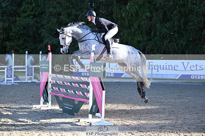 231022-103208-23373 - 252-A.LUCKY.STRIKE-Toby.Roach-SJ