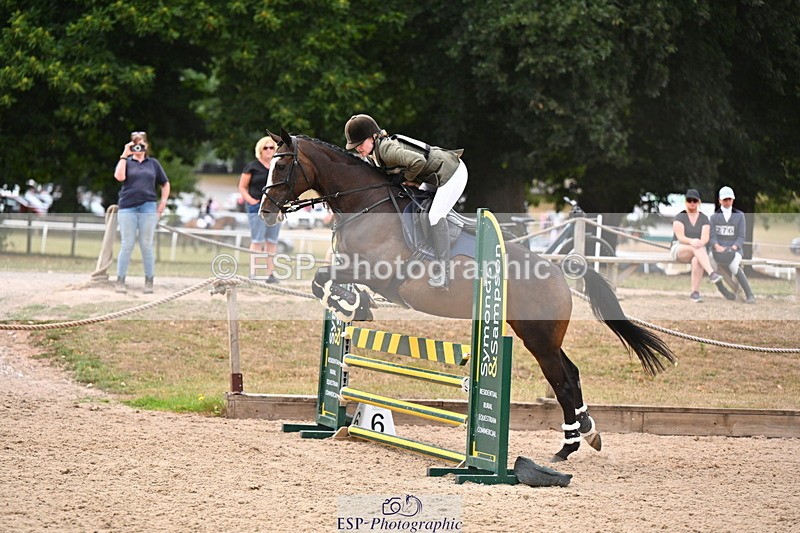 250802A-143342-05924 - F-272-Gemma.Wells-COMBE.BREEZE