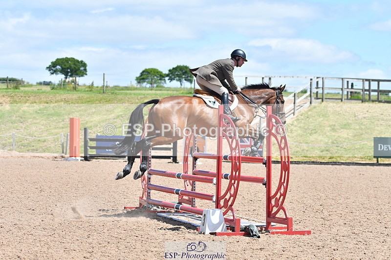 240609A-124413-05323 - Cls 18 Snr Newcomers and 1.10m Open