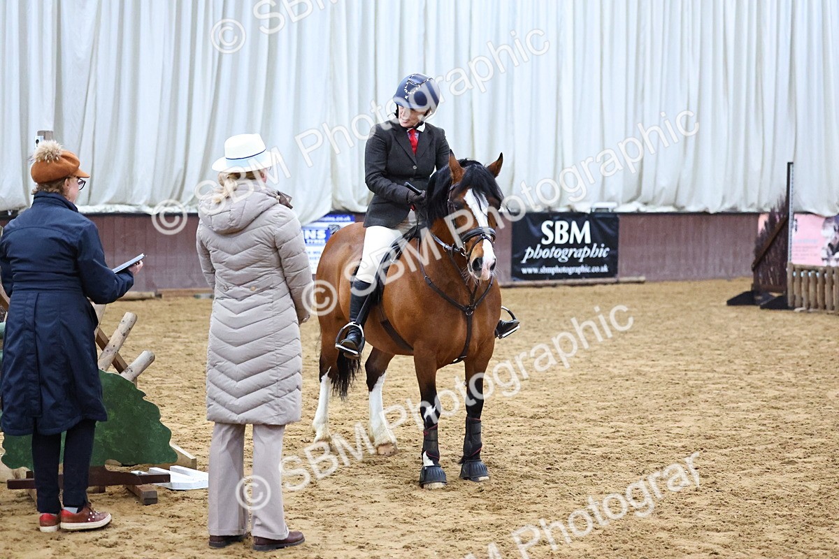 SBM_003169 - Class 35 - 60cm Training Stakes