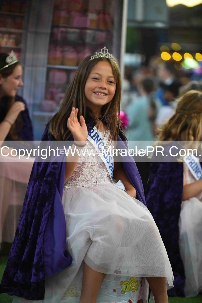 SH4_3959 - Carnival Procession.