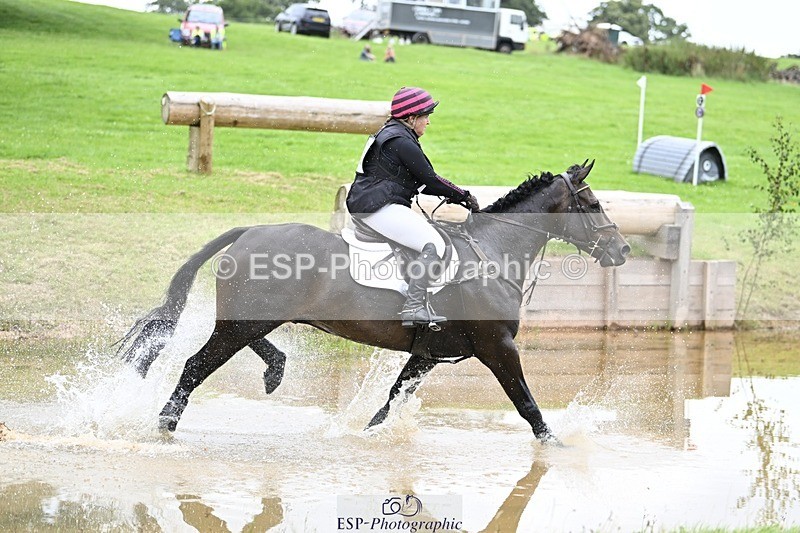 240803-105256-01737 - 110-Lizzie_Luxton-KILCARNA_BARNEY