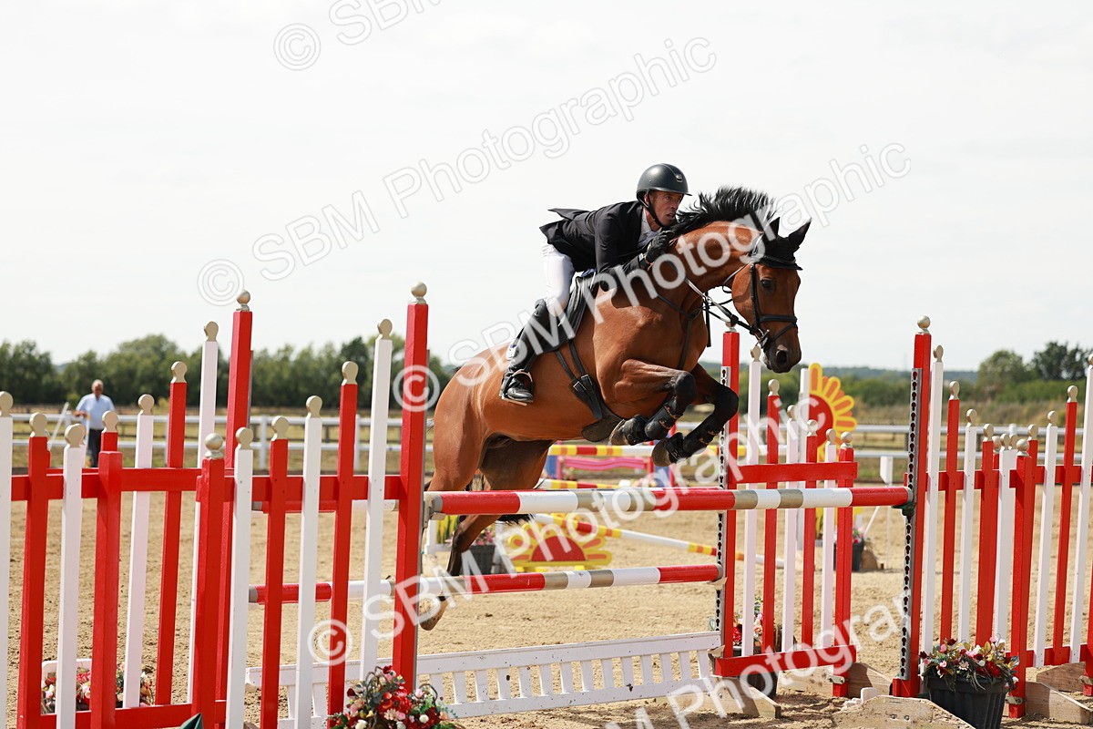 SBM_007924 - Class 4 - Senior Foxhunter - 1.20m Open