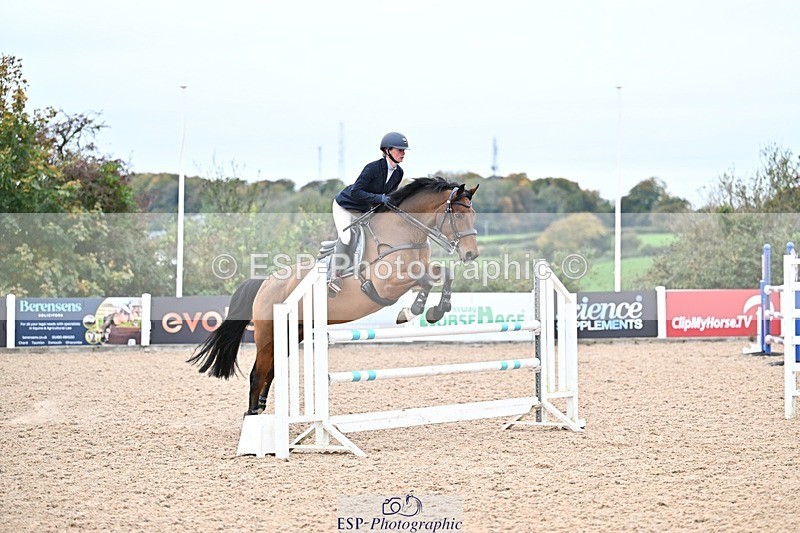 251015-130333-00475 - Cls 4 Newcomers and 1.10m Open