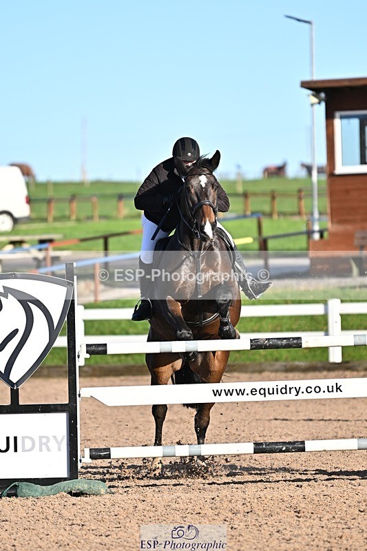 241120X-134306-00584 - Cls 05A&B Snr Fox & 120 Open