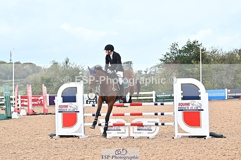 261014-124459-00483 - Cls  05 Snr Newcomers & 1.10m Open