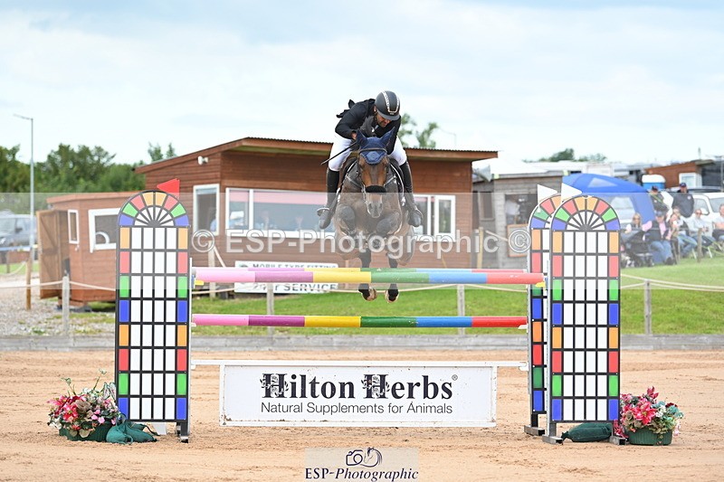 230721A-151920-07175 - Cls 10, 2 Star Big 1.45m Start to break