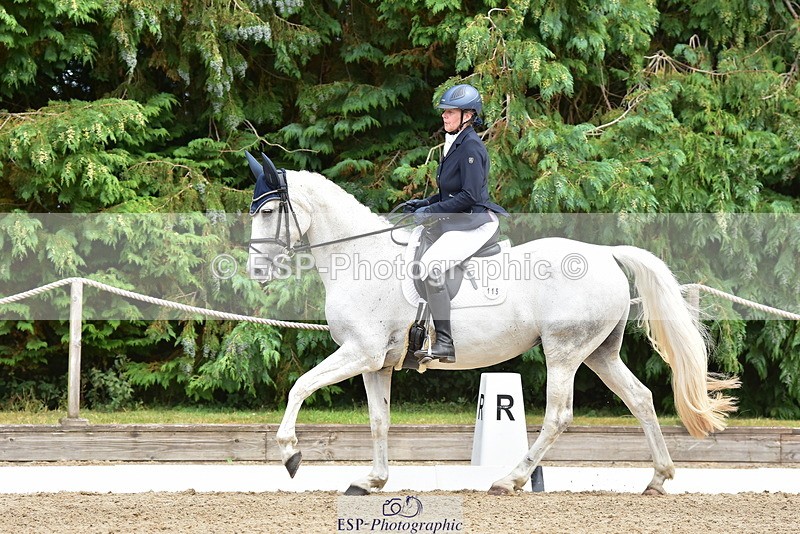 250719A-150832-06682 - 115-Louisa.Jenkins-Rosnastraw.Silver.Lady