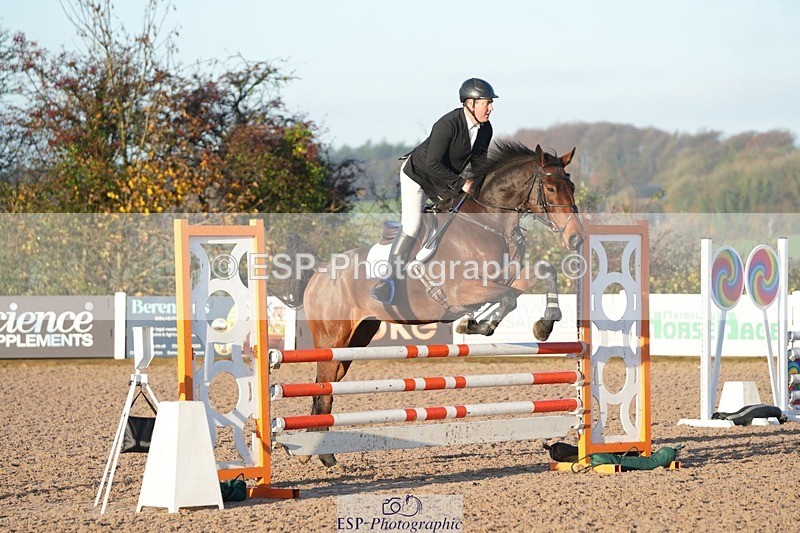 251108-082943-01751 - Cls 9 British Novice and 90cm Open