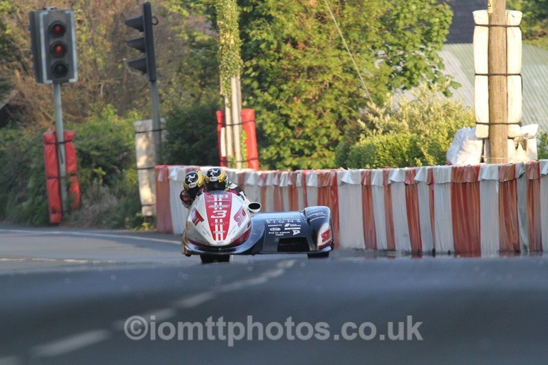 IMG_5650 - Thursday Practice - TT 2013 Side Car