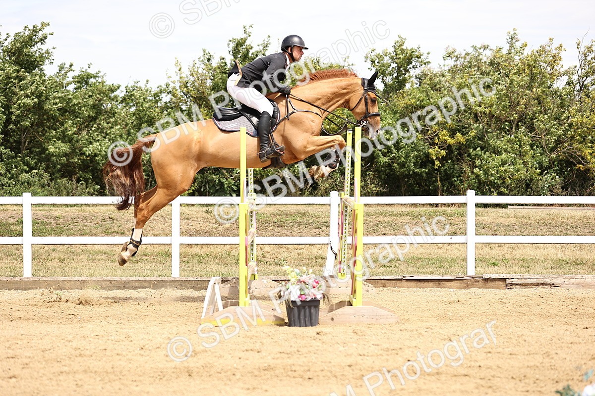 SBM_010533 - Class 9 - Senior Foxhunter - 1.20m Open