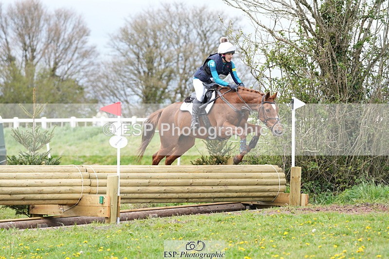 250419-143843-12283 - 713-Helen.Banbury-RED.OCTOBER