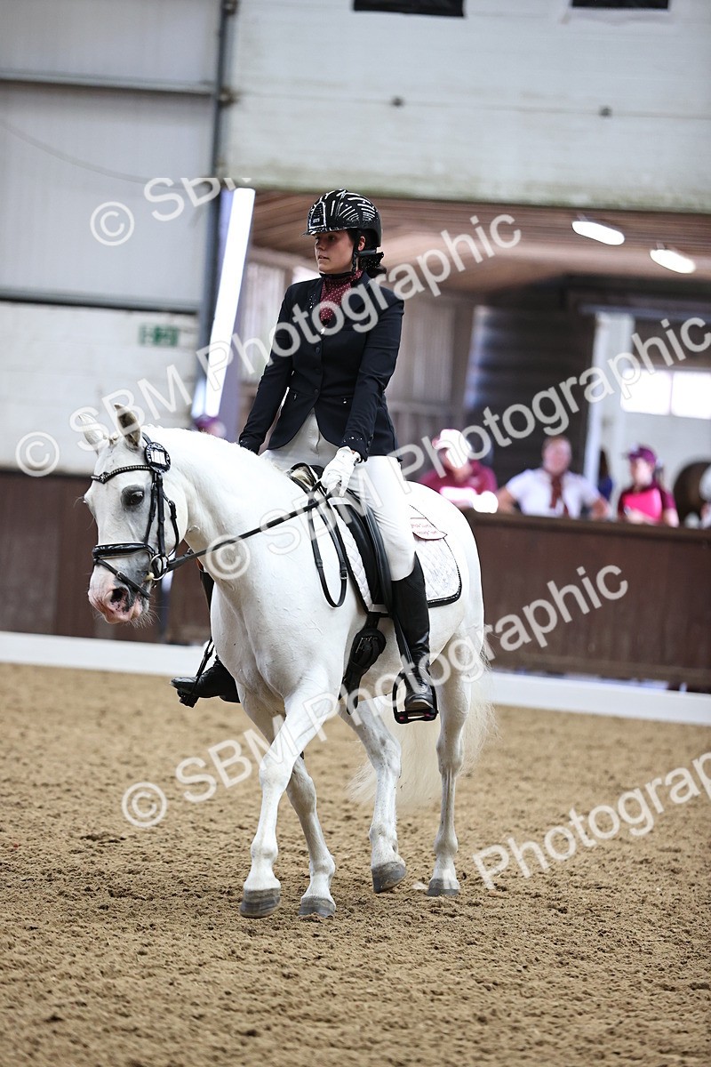 SBM_001997 - Novice 4 - 11.15-13.22